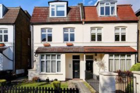 2 bedroom Flat to re...